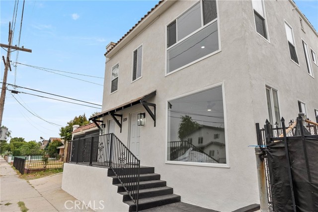 1209 W 40th Place, Los Angeles CA: https://media.crmls.org/medias/8053efb6-2ffb-4b45-9112-a43a66a7e038.jpg