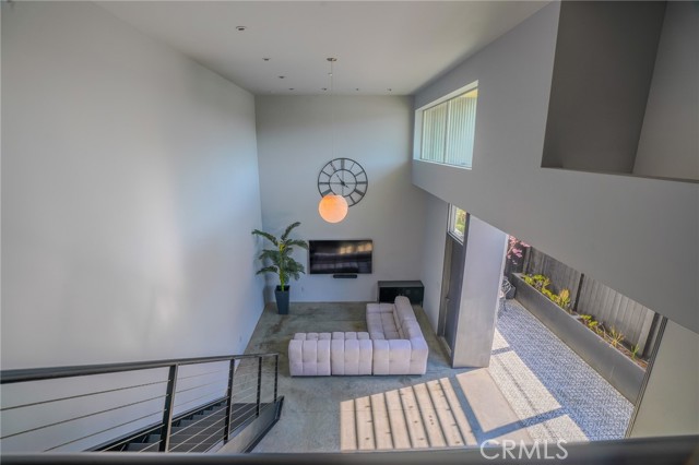 1011 N Orange Grove Avenue, West Hollywood CA: https://media.crmls.org/medias/8053f5a5-1aac-484d-94fe-83548a5135ce.jpg