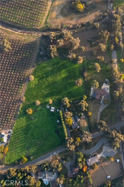 18701 Lort Drive, Visalia CA: https://media.crmls.org/medias/80554a23-6224-46a9-8510-389488f8d89b.jpg