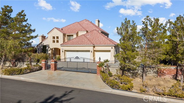 Detail Gallery Image 4 of 75 For 511 Sugar Loaf Dr, Palmdale,  CA 93551 - 4 Beds | 4 Baths