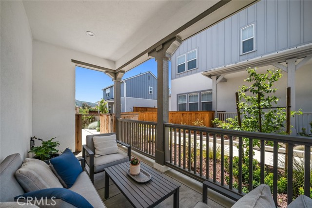 151 Earthwood Lane, San Luis Obispo CA: https://media.crmls.org/medias/80569022-f499-416e-997e-1f1e9629c3b8.jpg