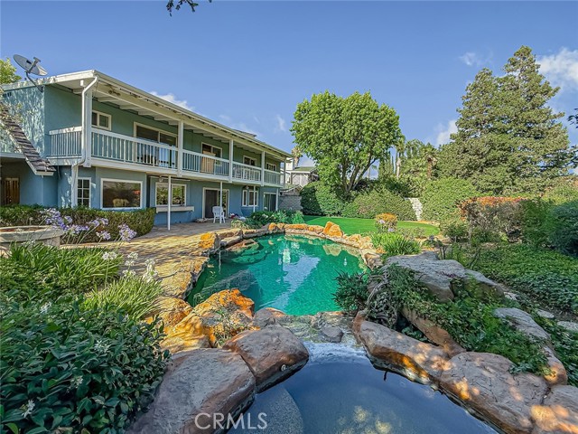 27014 Helmond Drive, Calabasas CA: https://media.crmls.org/medias/8057b8c4-036e-4561-8e23-a2be6a59c1c5.jpg