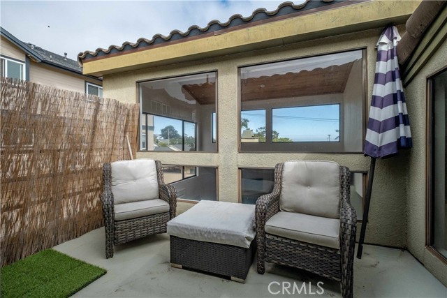 Detail Gallery Image 23 of 40 For 114 S Prospect #6,  Redondo Beach,  CA 90277 - 3 Beds | 2/1 Baths