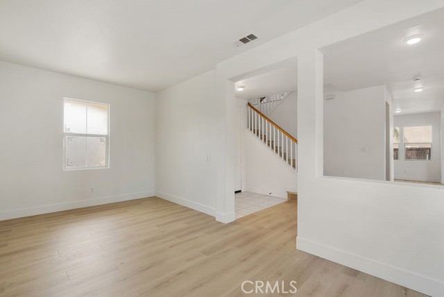 Detail Gallery Image 9 of 56 For 19068 Clover, Riverside,  CA 92508 - 4 Beds | 2/1 Baths