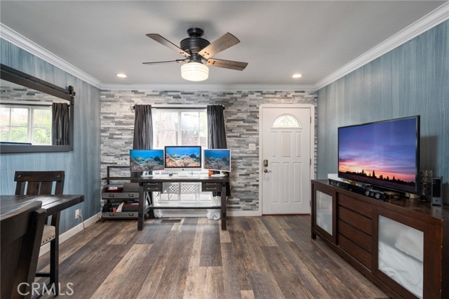 1700 Stanford Avenue, Redondo Beach CA: https://media.crmls.org/medias/8058a490-3624-4a30-928e-ad1598cd1893.jpg