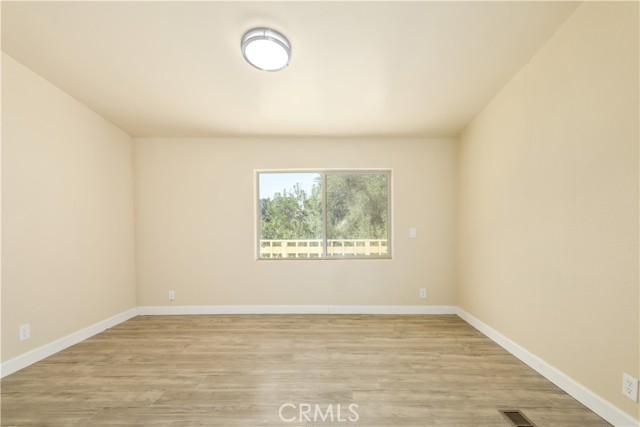 7112 Sonja Lu Lane, Lucerne CA: https://media.crmls.org/medias/8058c255-c1c9-43c8-af93-dc8373a94531.jpg