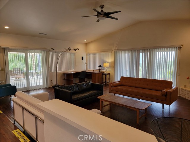Detail Gallery Image 6 of 34 For 14302 Descanso Dr, Perris,  CA 92570 - 3 Beds | 2 Baths