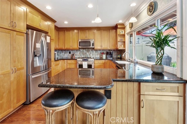 Detail Gallery Image 13 of 31 For 25412 Pacifica Ave, Mission Viejo,  CA 92691 - 4 Beds | 3 Baths