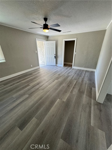 Detail Gallery Image 7 of 41 For 3033 E Hammond Ave, Fresno,  CA 93703 - 4 Beds | 2 Baths