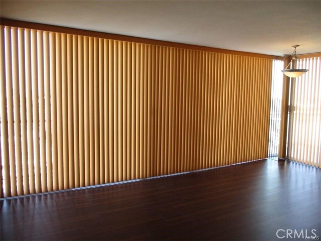 Detail Gallery Image 5 of 17 For 375 Atlantic Ave #702,  Long Beach,  CA 90802 - 2 Beds | 2 Baths
