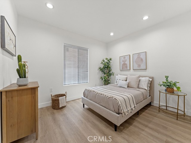 Detail Gallery Image 10 of 13 For 1411 W 7th St, Santa Ana,  CA 92703 - 3 Beds | 2 Baths