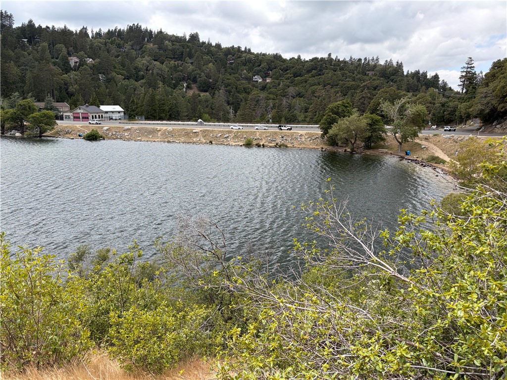 https://media.crmls.org/medias/805c0c26-6c41-4134-bcf9-92ebcca29fc1.jpg?preset=X-Large