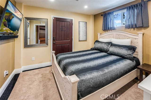 23123 Oxnard Street, Woodland Hills CA: https://media.crmls.org/medias/805c1cb5-1b17-4bbb-80dc-a7e36edcfd24.jpg