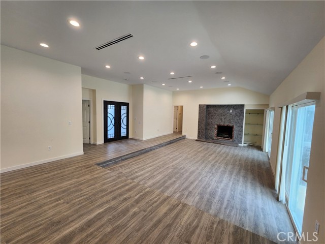 Detail Gallery Image 8 of 43 For 9462 Givens, Northridge,  CA 91325 - 4 Beds | 5 Baths