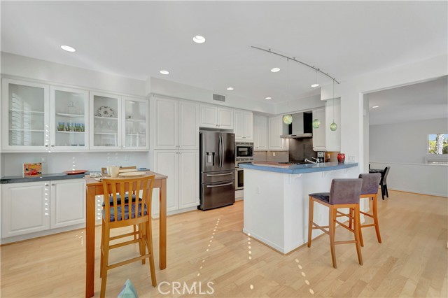 Detail Gallery Image 23 of 48 For 19328 Surfwave Dr, Huntington Beach,  CA 92648 - 3 Beds | 2/1 Baths