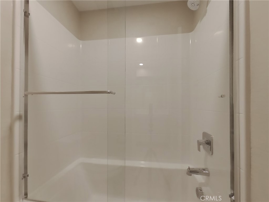 https://media.crmls.org/medias/805cbafe-3213-4885-8497-cf447bad0944.jpg?preset=X-Large
