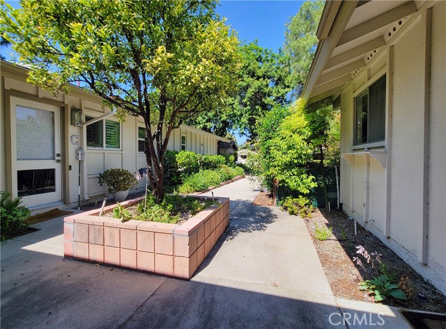 414 Avenida Castilla, Laguna Woods CA: https://media.crmls.org/medias/805cc7b6-f738-4360-95d2-68d4f733aaf3.jpg