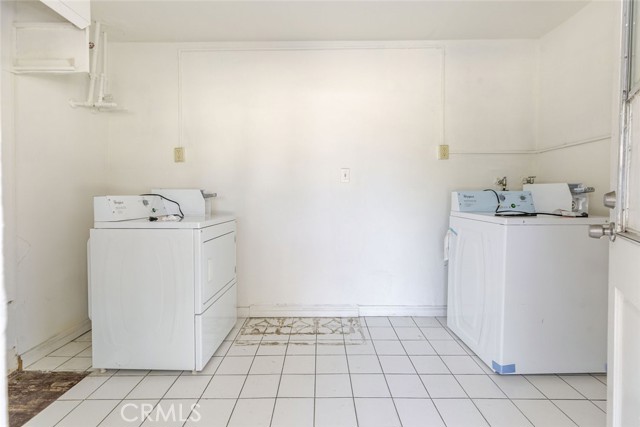 1123 S Walnut Avenue, West Covina CA: https://media.crmls.org/medias/805d49cc-3390-412b-a6b3-4d9101610c54.jpg