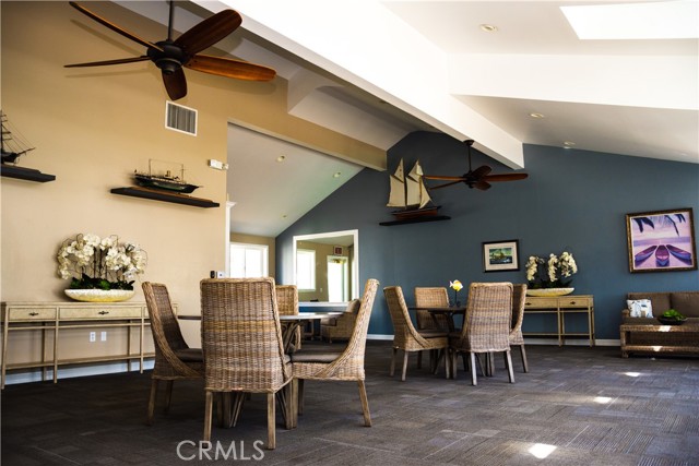 45 Drake Street, Newport Beach CA: https://media.crmls.org/medias/805da136-a1dc-4002-8f8b-ba48ba42e9b9.jpg