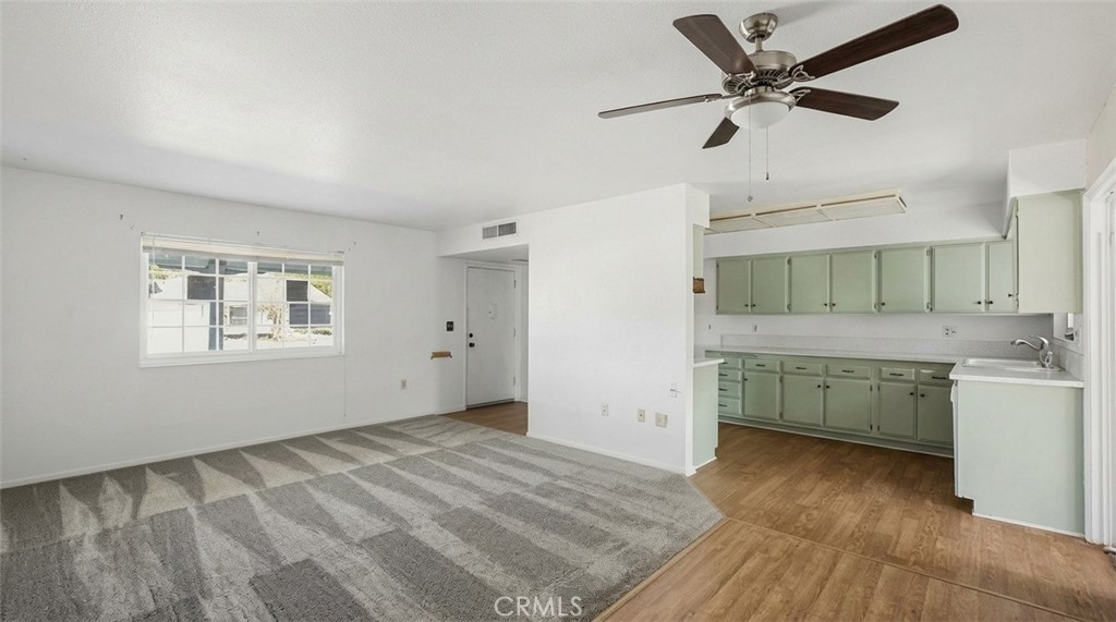 27077 El Rancho