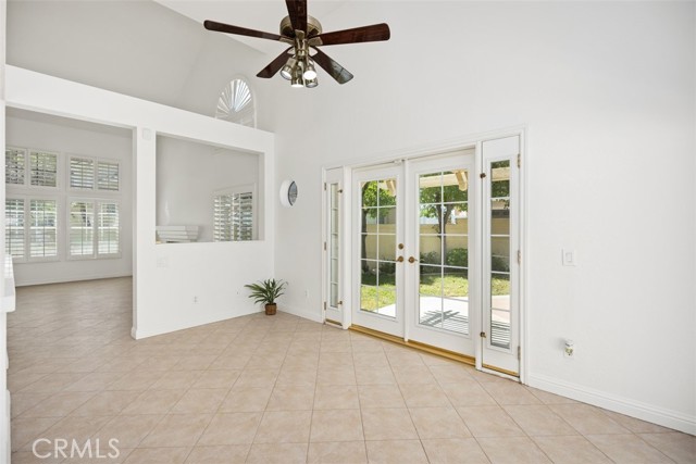 15 Havre Court, Lake Forest CA: https://media.crmls.org/medias/805e6b39-2df8-447a-bab0-292f93102810.jpg
