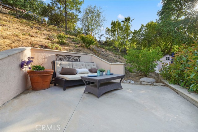 22550 Flamingo Street, Woodland Hills CA: https://media.crmls.org/medias/805f917f-87a9-46c0-8689-00abee230e74.jpg