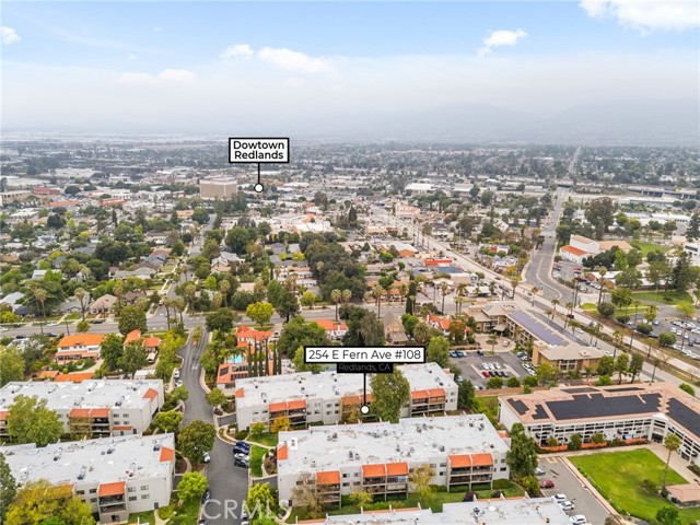 254 E Fern Avenue, Redlands CA: https://media.crmls.org/medias/80601a31-537e-440c-8f62-cb6bc3bfa2cf.jpg