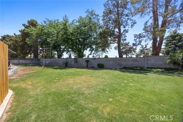 4913 Zapato Place, Bakersfield CA: https://media.crmls.org/medias/806021f2-9422-4962-be3d-3b2d0fef986a.jpg