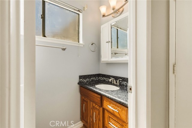 Detail Gallery Image 21 of 30 For 7140 Maynard Ave, West Hills,  CA 91307 - 4 Beds | 2/1 Baths