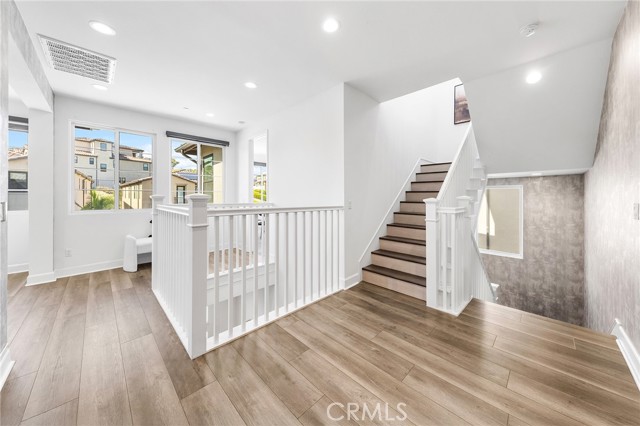Detail Gallery Image 27 of 75 For 27 Alessio, Lake Forest,  CA 92630 - 5 Beds | 4/2 Baths