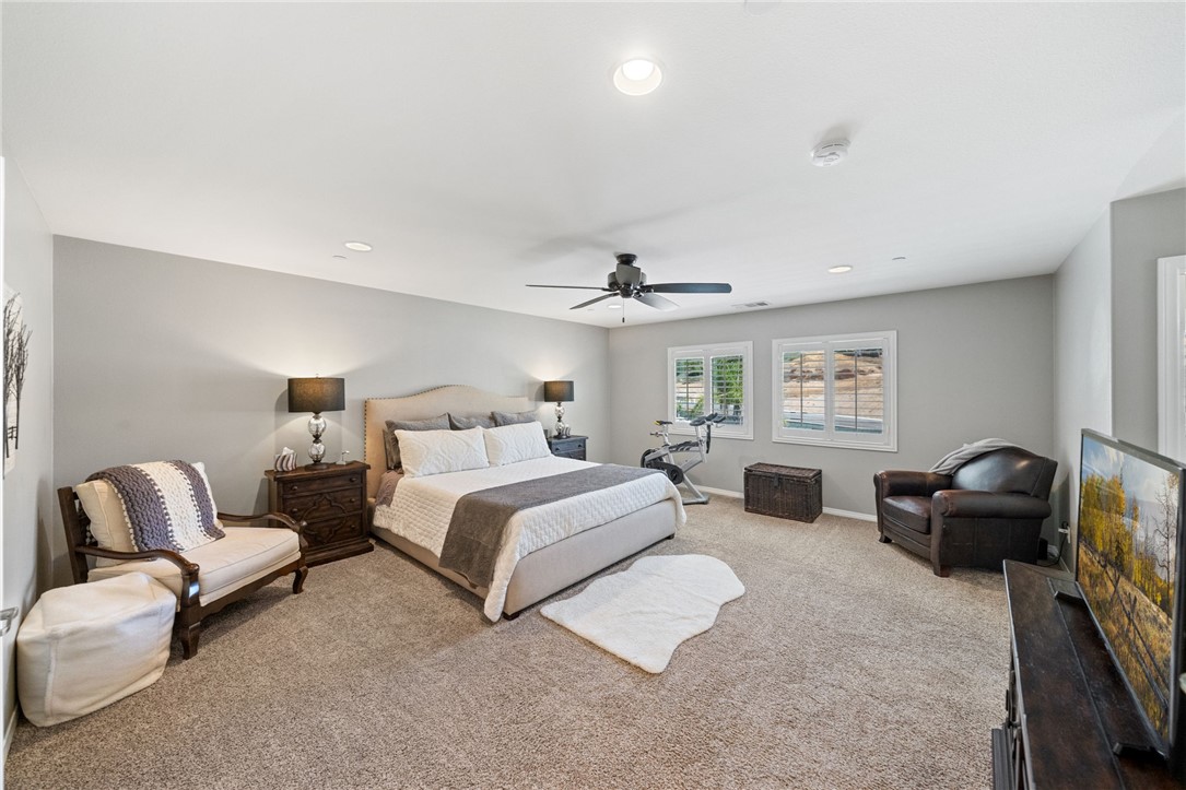 Detail Gallery Image 29 of 74 For 32431 Oak Hollow Ct, Wildomar,  CA 92595 - 6 Beds | 4/1 Baths