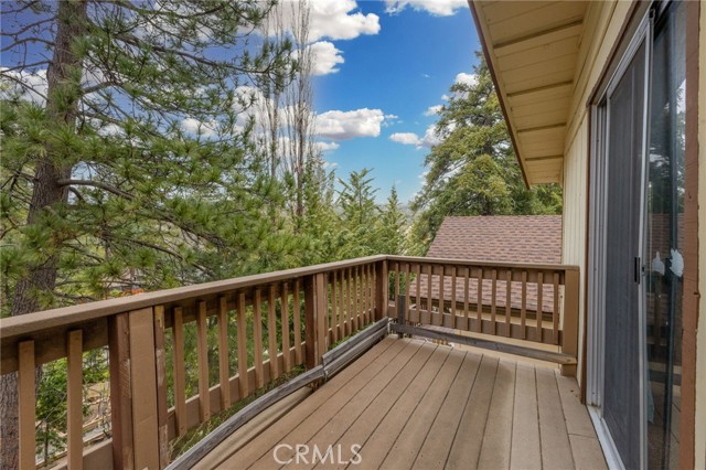 2368 Pine Drive, Running Springs CA: https://media.crmls.org/medias/8061b8ce-2d0b-4184-828c-8bf7e551909c.jpg