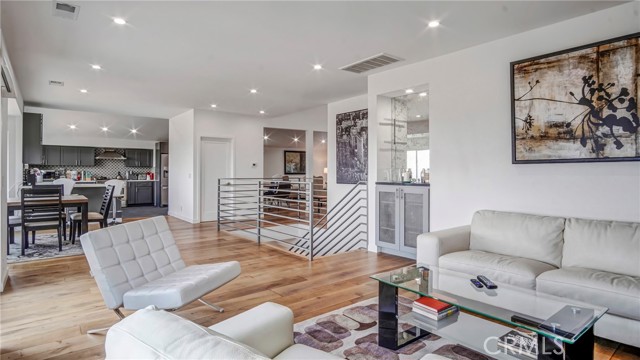 Detail Gallery Image 11 of 42 For 4124 Barrett, Los Angeles,  CA 90032 - 5 Beds | 4/1 Baths