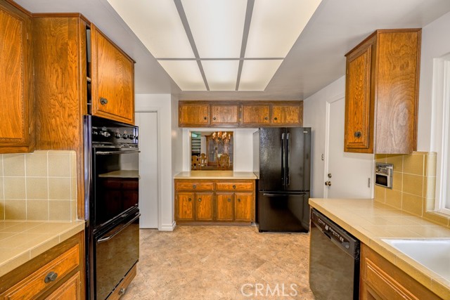 851 Misty Isle Drive, Glendale CA: https://media.crmls.org/medias/806254e1-a51e-47cf-af9f-08038238ec14.jpg