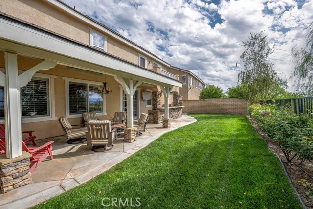 24030 Via Vizcaya, Valencia CA: https://media.crmls.org/medias/806266ae-33bc-4e89-8591-dec1ea98382e.jpg