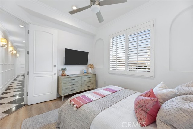 Image 38 of 62 For 2304 Hermosa Avenue