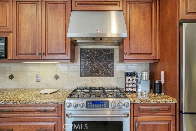 16619 Osborne Street, North Hills CA: https://media.crmls.org/medias/806321fe-ba2a-40c6-8446-70aa95d5fd13.jpg