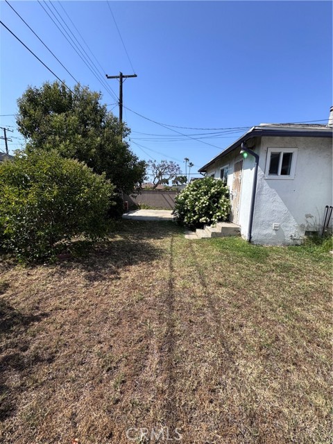 15407 S Visalia Avenue, Compton CA: https://media.crmls.org/medias/80635bbe-c13a-4ebd-bc93-a46674579ded.jpg