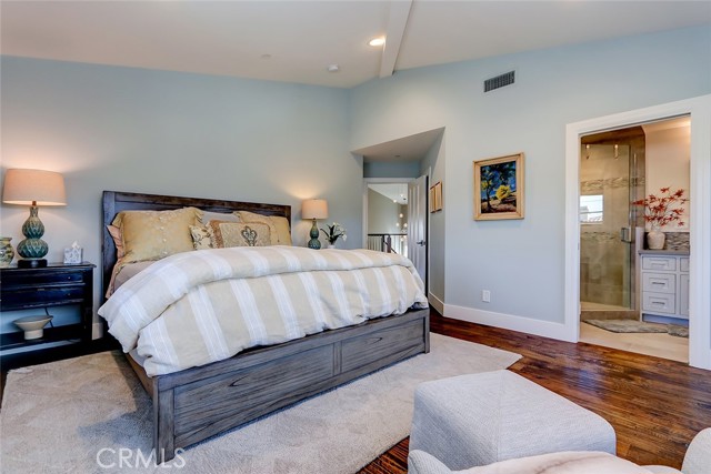 1833 8th Street, Manhattan Beach CA: https://media.crmls.org/medias/8063a0ce-6c91-489d-abde-bf54db5dfca5.jpg