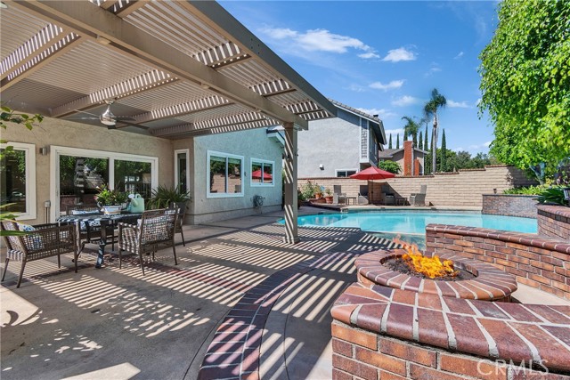4 E Trenton, Irvine CA: https://media.crmls.org/medias/80642c88-3b06-4785-b6bc-540f9673a999.jpg