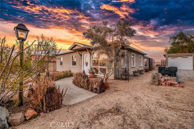 Detail Gallery Image 1 of 43 For 6631 Ivanpah Ave, Twentynine Palms,  CA 92277 - 2 Beds | 1 Baths