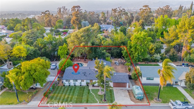 533 Via Vista Dr, Redlands CA: https://media.crmls.org/medias/806570d6-672f-4892-b5fe-6532e61279d6.jpg