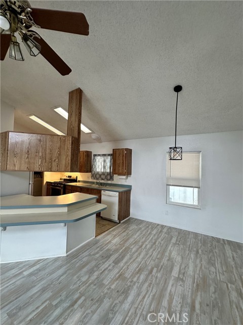 Detail Gallery Image 10 of 21 For 24414 University Ave #57,  Loma Linda,  CA 92354 - 3 Beds | 2 Baths