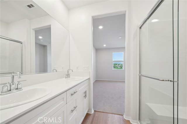 221 Aurora Lane, Pomona CA: https://media.crmls.org/medias/8065d5b6-1a2b-4cd5-bbbc-9cc484c8478f.jpg