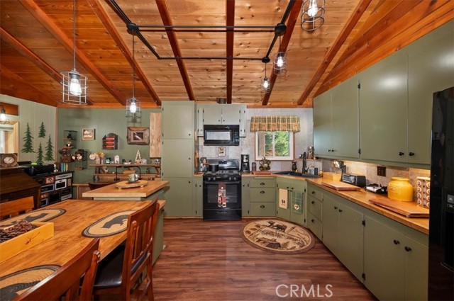 1150 Bear Springs, Rimforest, CA 92378