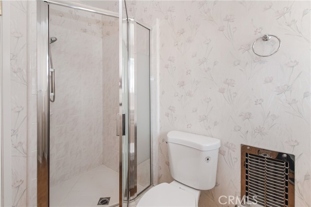 Detail Gallery Image 20 of 50 For 9659 Calvin, Northridge,  CA 91324 - 3 Beds | 3 Baths