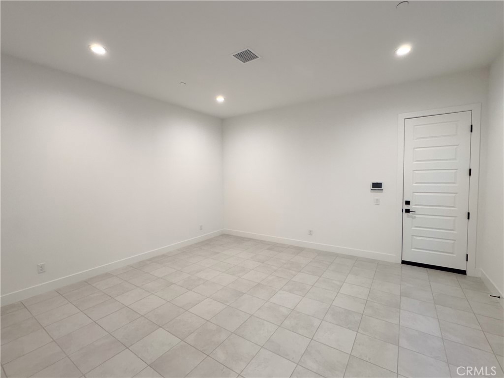 MLS #OC25257810 image #13