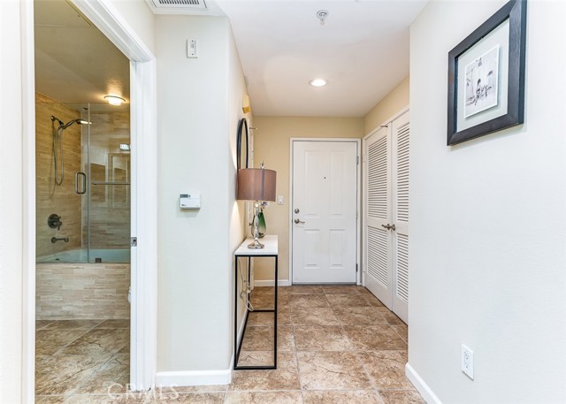 Detail Gallery Image 14 of 30 For 3221 Watermarke Pl, Irvine,  CA 92612 - 2 Beds | 2 Baths