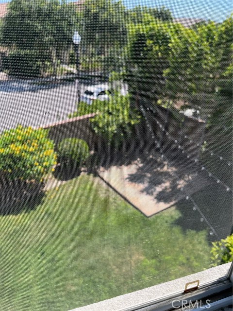 3996 S Somerston Way, Ontario CA: https://media.crmls.org/medias/80671fac-7919-4d69-8250-d3ac01de967a.jpg