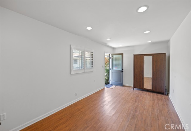 160 Mauna Loa Drive, Monrovia CA: https://media.crmls.org/medias/8067682e-1f19-40f6-98ec-05e4024dea43.jpg